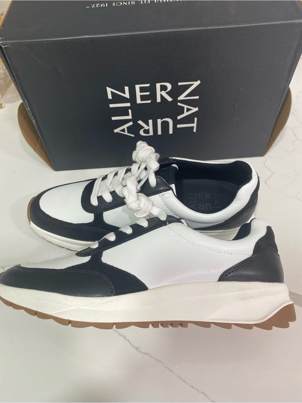 Naturalizer Black and White Women's Low-Top Sneakers